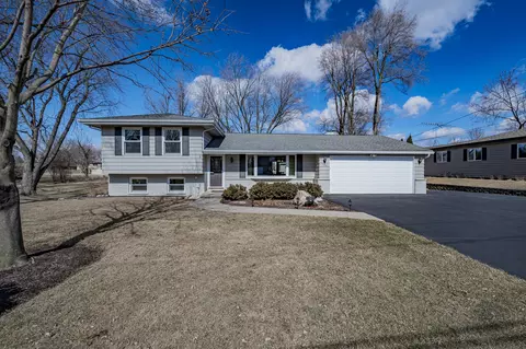 740 79th Pl, Downers Grove, IL 60515