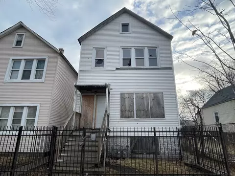 5233 S Justine St, Chicago, IL 60609
