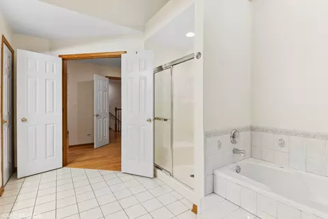 131 Schiller Pl, Itasca, IL 60143 photo 10