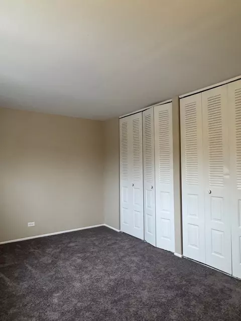 Bedroom - 1963 Nottingham Ln, Wheaton, IL 60189 photo 3 of 3