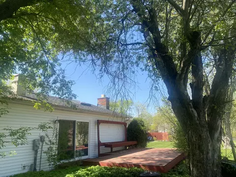 Exterior - 1963 Nottingham Ln, Wheaton, IL 60189 photo 3 of 4