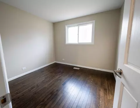 Bedroom - 1963 Nottingham Ln, Wheaton, IL 60189 photo 1 of 3