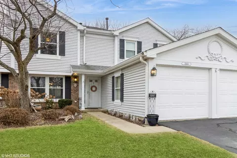 n644 Essex Lane, Winfield, IL 60190