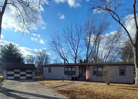 10 Countryside Ests, Sandwich, IL 60548