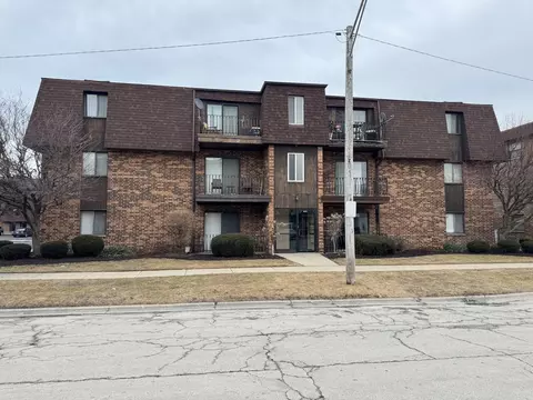 14525 S Manistee Ave #2C, Burnham, IL 60633