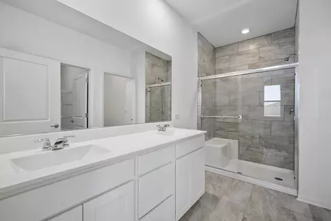 Bath - 980 Eineke Blvd, Algonquin, IL 60102 photo 2 of 2