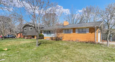 506 E Mumford Dr, Urbana, IL 61801