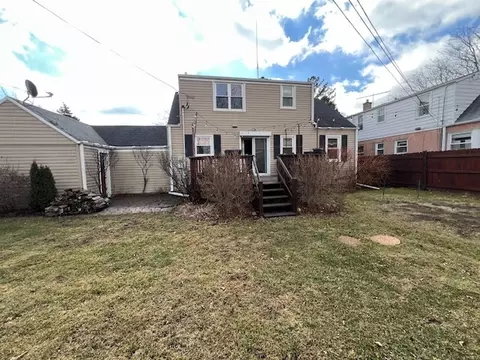 Exterior - 1714 E Lincoln Ave, Des Plaines, IL 60018 photo 4 of 4