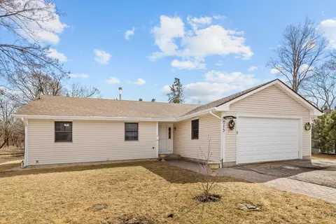 213 Illinois St, East Dundee, IL 60118