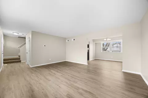 1060 Dover Ln, Aurora, IL 60504 photo 7
