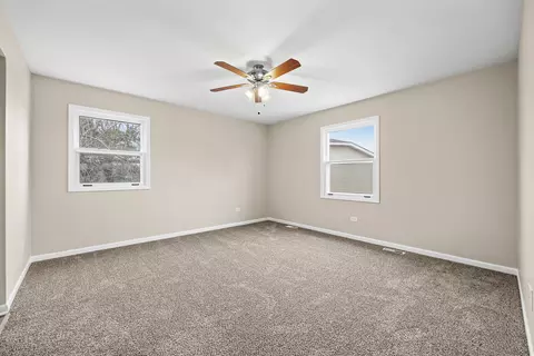 1060 Dover Ln, Aurora, IL 60504 photo 21