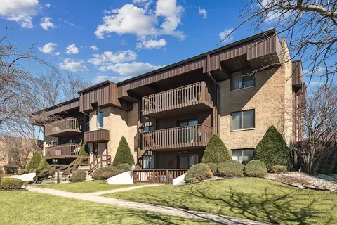 109 Caterpillar Dr #2A, Joliet, IL 60436