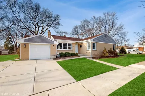 21 N Lancaster St, Mount Prospect, IL 60056