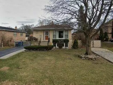 10649 S 83 Ave, Palos Hills, IL 60465
