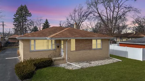 18416 Arcadia Ave, Lansing, IL 60438