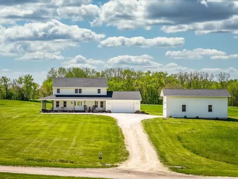 Exterior - 91141 Melugins, Compton, IL 61318 photo 3 of 15