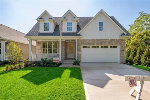 1068 Livingston Ave, Highland Park, IL 60035