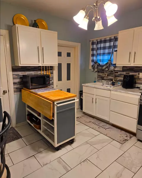 557 E 87th St, Chicago, IL 60619 photo 7