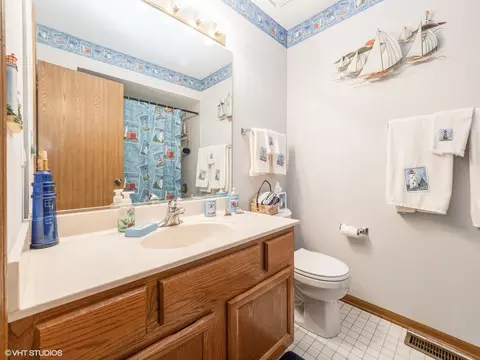 529 Adare Rd, Bartlett, IL 60103 photo 16