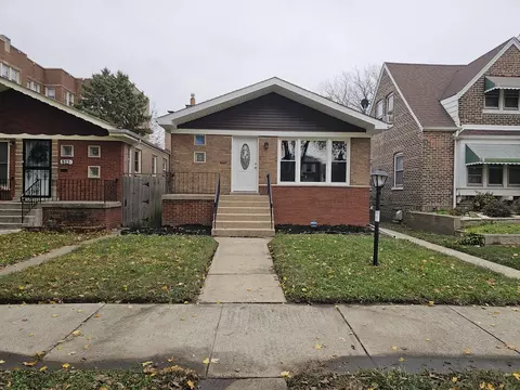 8235 S Calumet Ave, Chicago, IL 60619
