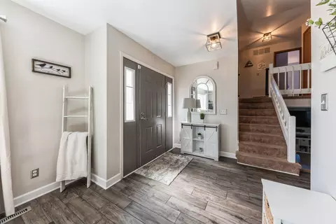 Entry Way - 3706 W Cornell Ct, Mchenry, IL 60050 photo 1 of 1