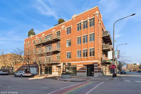 800 W Cornelia Ave #206, Chicago, IL 60657