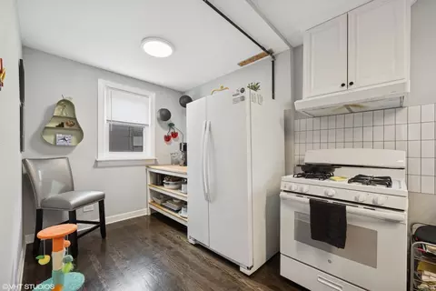 Kitchen - 1721 N Artesian Ave, Chicago, IL 60647 photo 5 of 5