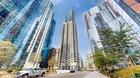420 E Waterside Dr #3204, Chicago, IL 60601