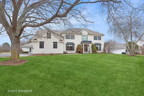 1460 Eagle Ridge Dr, Antioch, IL 60002 photo 3