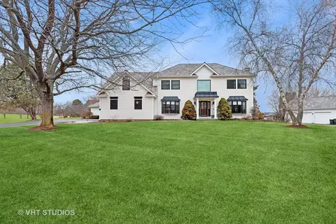1460 Eagle Ridge Dr, Antioch, IL 60002 photo 2