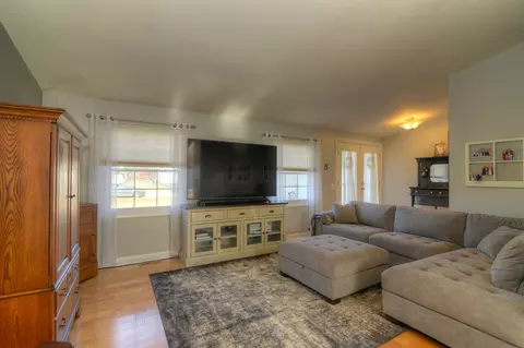 79 Brook Ln, Lindenhurst, IL 60046 photo 7
