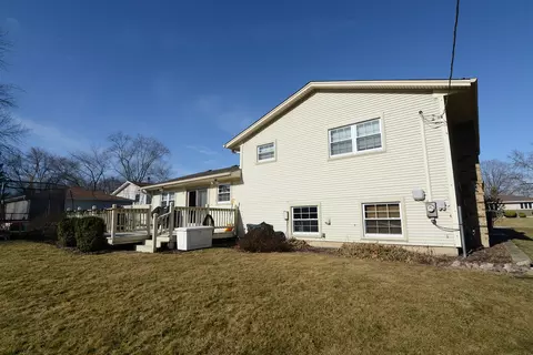 79 Brook Ln, Lindenhurst, IL 60046 photo 31