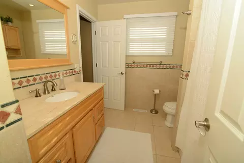 79 Brook Ln, Lindenhurst, IL 60046 photo 26