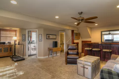 79 Brook Ln, Lindenhurst, IL 60046 photo 16