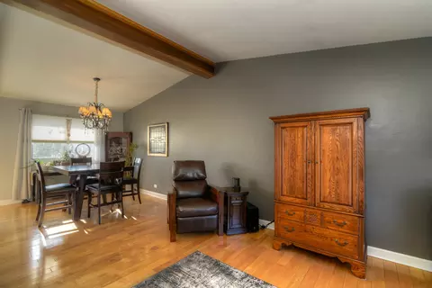 79 Brook Ln, Lindenhurst, IL 60046 photo 8