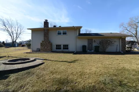 79 Brook Ln, Lindenhurst, IL 60046 photo 29