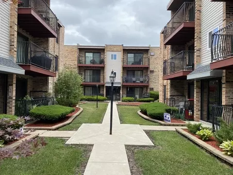 4550 W 57th St #1C3, Chicago, IL 60629