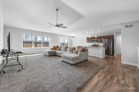 315 Cloud Mist Dr, Capron, IL 61012 photo 8