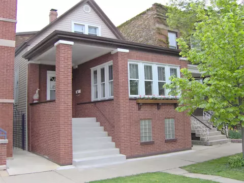 4047 N Oakley Ave, Chicago, IL 60618