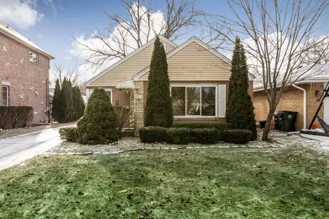 2105 Glenview Ave, Park Ridge, IL 60068