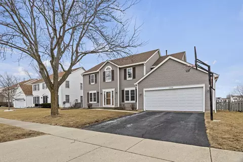 1459 Ashwood Dr, Elgin, IL 60123