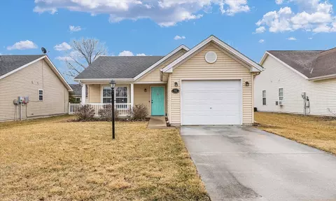 711 Newton Dr, Champaign, IL 61822