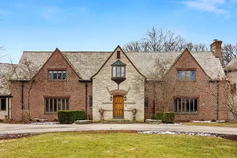 541 Merri Oaks Rd, Barrington Hills, IL 60010