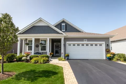 1027 Carolina Ct, Pingree Grove, IL 60140