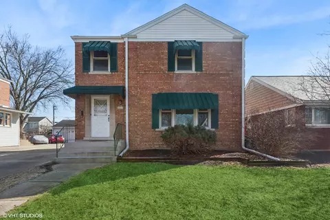 1417 Kemman Ave, La Grange Park, IL 60526