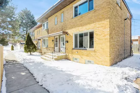 4740 Main St #D, Skokie, IL 60076