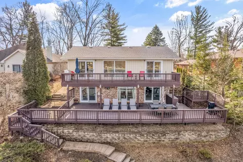 838 Holiday Dr, Lake Holiday, IL 60548