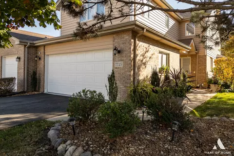 7725 Richardson Ln, Tinley Park, IL 60487