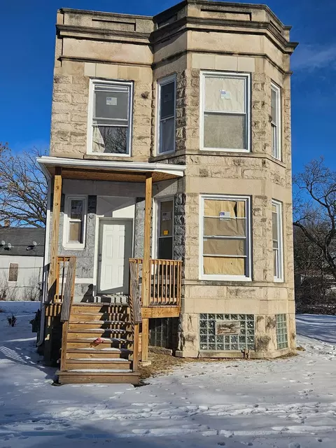 5725 S May St, Chicago, IL 60621