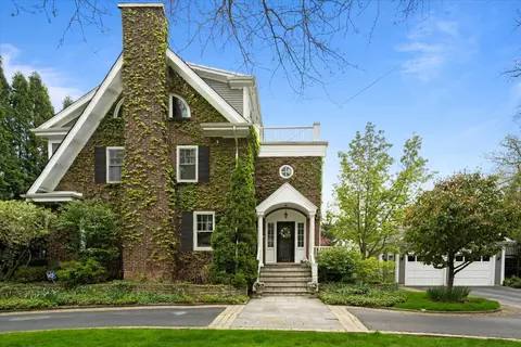 1172 Hamptondale Ave, Winnetka, IL 60093